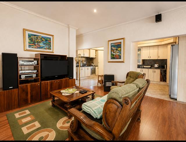 3 BEDROOM TOWNHOUSE FOR SALE IN ARCON PARK